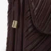 Bolso Soft Dorian en piel plisada color burdeos Bolso Soft Dorian en piel plisada color burdeos