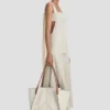 Bolso tote Victoria grande en lona marfil Bolso tote Victoria grande en lona marfil