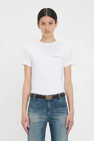 Camiseta ajustada con logo reducido en blanco