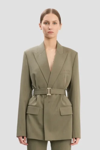 Chaqueta entallada con cinturón en color salvia jaspeado