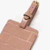 Etiqueta de equipaje en piel con relieve de cocodrilo en rosa palo Etiqueta de equipaje en piel con relieve de cocodrilo en rosa palo
