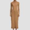 Falda midi con botones en color camel Falda midi con botones en color camel