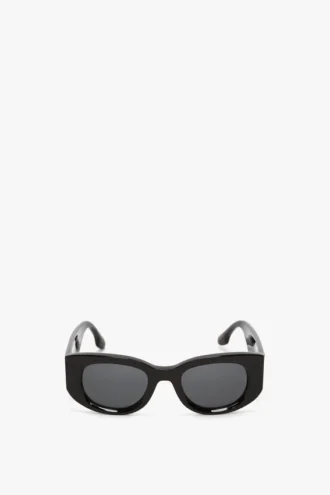 Gafas de sol con detalle de monograma en negro