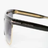 Gafas de sol de metal y acetato esculpidas con parte superior plana Gafas de sol de metal y acetato esculpidas con parte superior plana