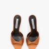 Mule Harlow 100 en satén bronce Mule Harlow 100 en satén bronce