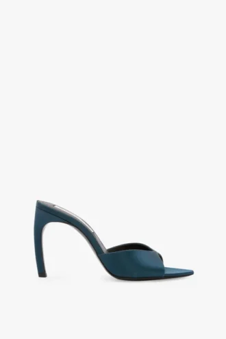 Mules Harlow 100 en satén azul verdoso