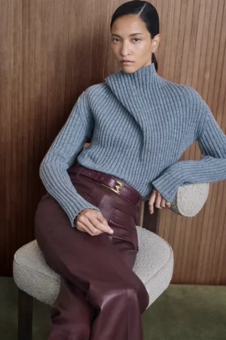 Pantalón Alina de piel en color burdeos