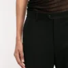 Pantalón clásico de sastrería en negro Pantalón clásico de sastrería en negro