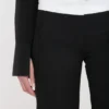 Pantalón con paneles laterales en negro Pantalón con paneles laterales en negro