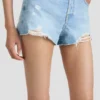 Pantalones cortos desgastados en azul claro Pantalones cortos desgastados en azul claro