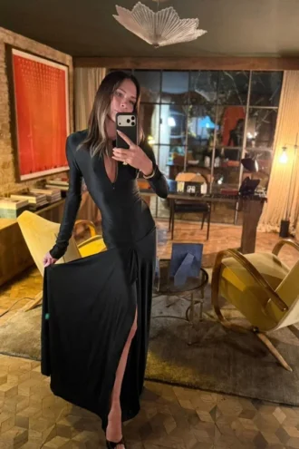 Vestido con aberturas en negro