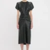 Vestido midi Bela de cuero en negro Vestido midi Bela de cuero en negro
