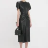 Vestido midi Bela de cuero en negro Vestido midi Bela de cuero en negro