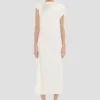 Vestido midi drapeado en color marfil Vestido midi drapeado en color marfil