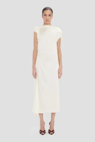 Vestido midi drapeado en color marfil