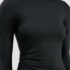 Vestido midi en negro Vestido midi en negro