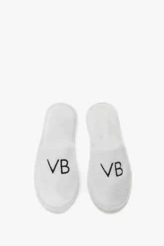Zapatillas de rizo bordadas VB en blanco