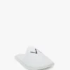 Zapatillas de rizo bordadas VB en blanco Zapatillas de rizo bordadas VB en blanco